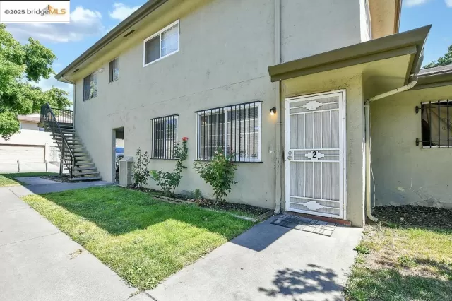 MLS: 41104408 Condo For Sale