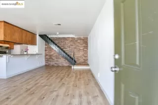 Photo #2: 41104408 Listing