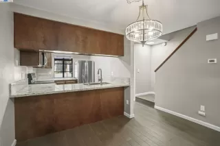 Photo #5: 41104423 Listing