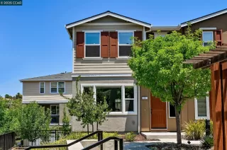 More Details about MLS # 41104552 : 201 TIERNEY PL