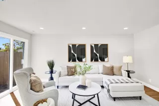 Photo #2: 41104579 Listing