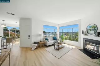 Click for more information on MLS # 41104642 : 505 COMMODORE DR More Details about MLS # 41104642 : 505 COMMODORE DR