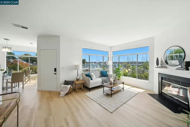 MLS: 41104642 Condo For Sale