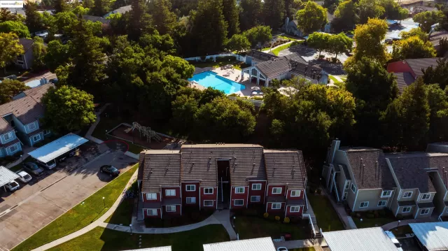 MLS: 41104658 Condo For Sale