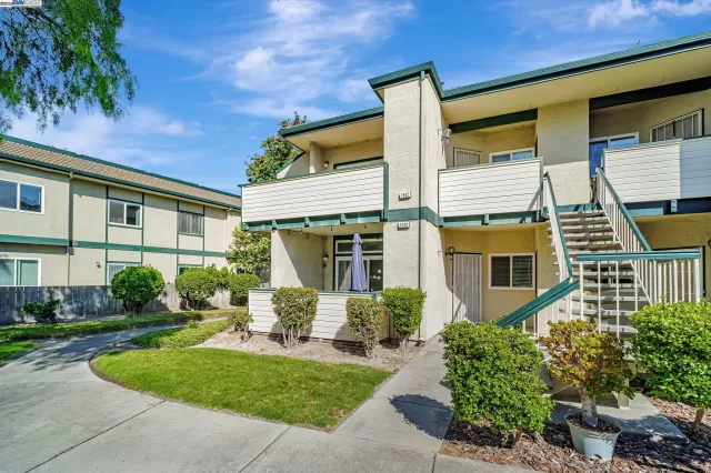 MLS: 41104668 Condo For Sale