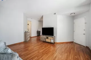 Photo #3: 41104668 Listing