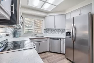 Photo #6: 41104668 Listing