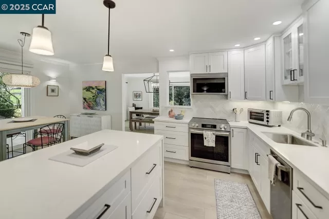 MLS: 41104680 Condo For Sale