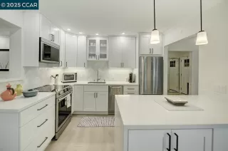 Photo #2: 41104680 Listing