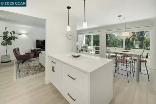 Photo #4: 41104680 Listing