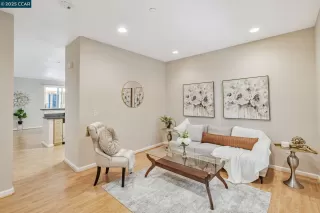 Photo #6: 41104760 Listing