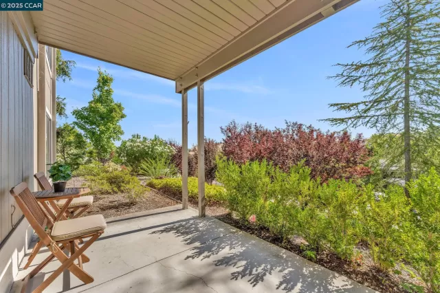 MLS: 41104765 Condo For Sale