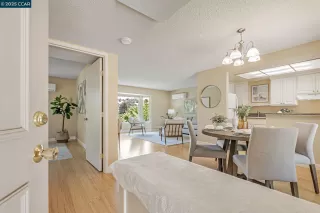 Photo #4: 41104794 Listing 