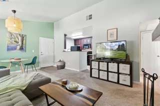 Photo #2: 41104854 Listing 