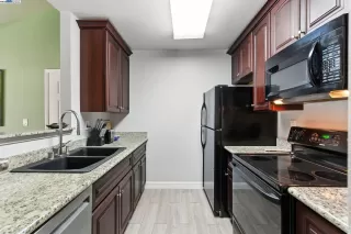 Photo #5: 41104854 Listing 