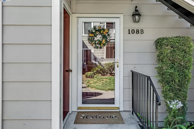 MLS: 41104946 Condo For Sale