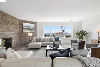 Click for more information on MLS # 41104953 : 1519 OXFORD STREET # L More Details about MLS # 41104953 : 1519 OXFORD STREET # L