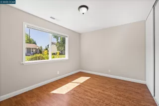 Photo #6: 41105015 Listing