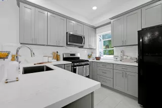 Photo #5: 41105051 Listing 