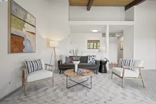 Photo #5: 41105099 Listing