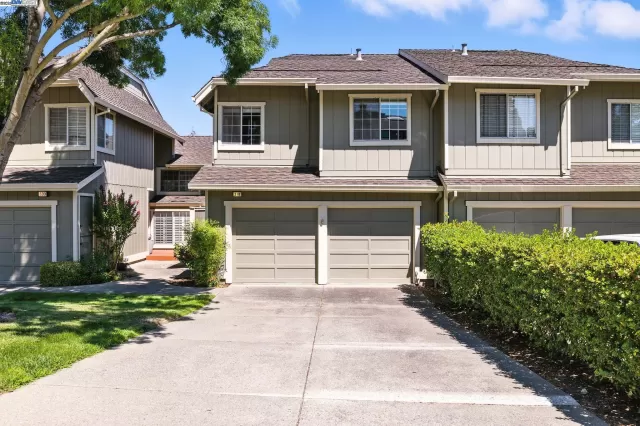 MLS: 41105111 Condo For Sale