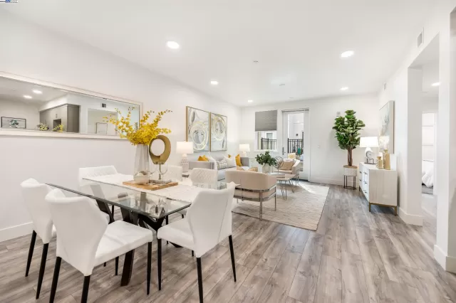 MLS: 41105137 Condo For Sale