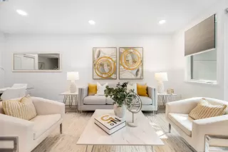 Photo #5: 41105137 Listing