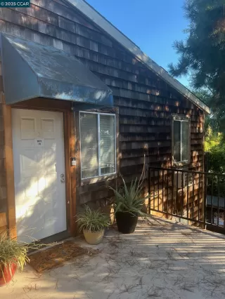 Photo #2: 41105180 Listing