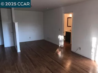 Photo #5: 41105180 Listing