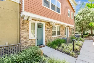 Photo #2: 41105213 Listing