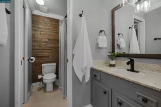 Photo #5: 41105223 Listing 