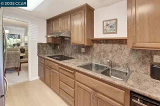 Photo #5: 41105269 Listing