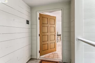 Photo #2: 41105356 Listing