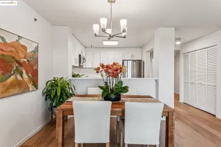 Photo #6: 41105356 Listing