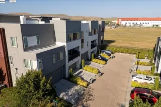 Photo #1: 41105396 Listing 