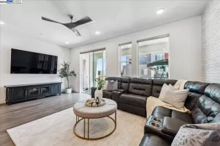 Photo #3: 41105396 Listing 