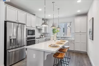 Photo #5: 41105396 Listing 