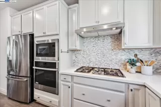 Photo #6: 41105396 Listing 