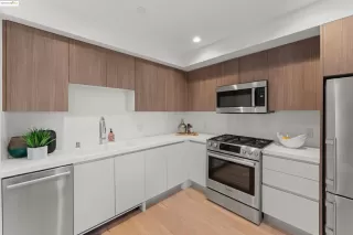Photo #5: 41105429 Listing