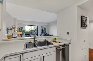 Photo #4: 41105431 Listing