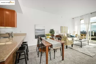 Photo #5: 41105464 Listing 