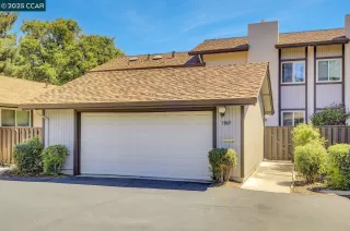 Photo #2: 41105542 Listing