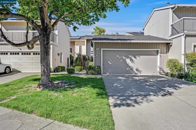 MLS: 41105581 Condo For Sale