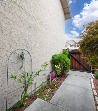 Photo #5: 41105601 Listing