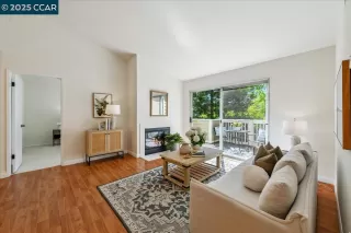 Photo #2: 41105656 Listing