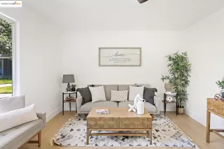 Photo #6: 41105667 Listing