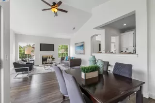 Photo #4: 41105699 Listing 