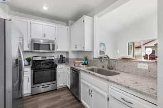 Photo #5: 41105699 Listing 