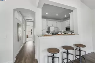 Photo #6: 41105699 Listing 