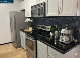 Photo #5: 41105913 Listing 